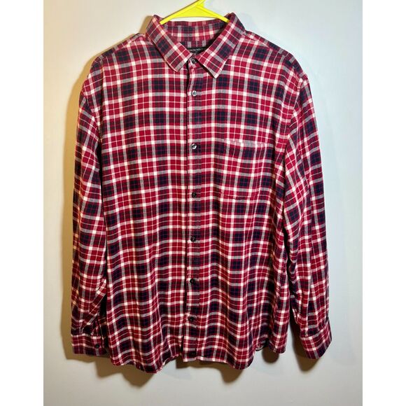 Banana Republic Men’s XL Red Plaid Flannel Button Up Shirt – Standard Fit - Picture 1 of 3